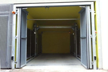 1452680379.86_2.IP1-HMT-V08-(8)-car-lifts.jpg